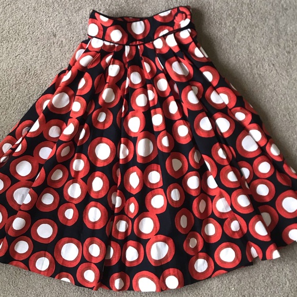 Styled! Outfit includes: earrings, top, skirt. - Picture 5 of 8